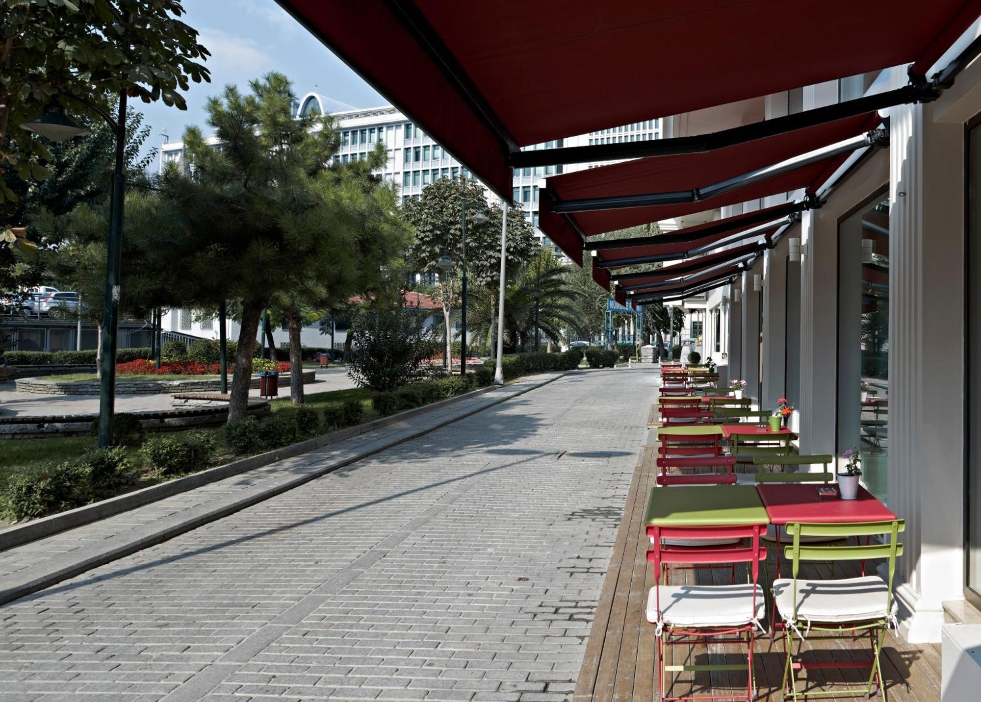 Ramada By Wyndham Istanbul Grand Bazaar Hotel Exterior photo