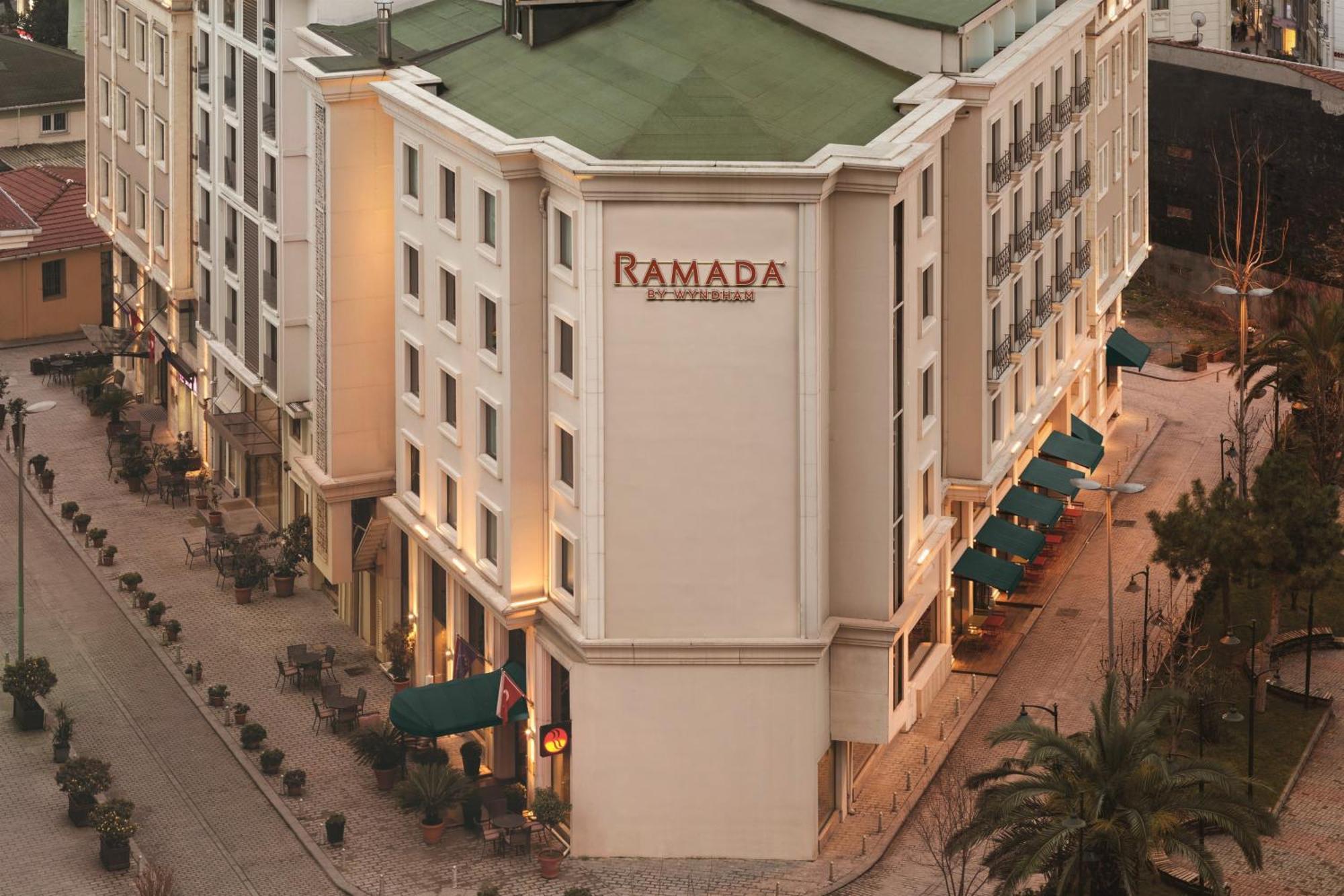 Ramada By Wyndham Istanbul Grand Bazaar Hotel Exterior photo