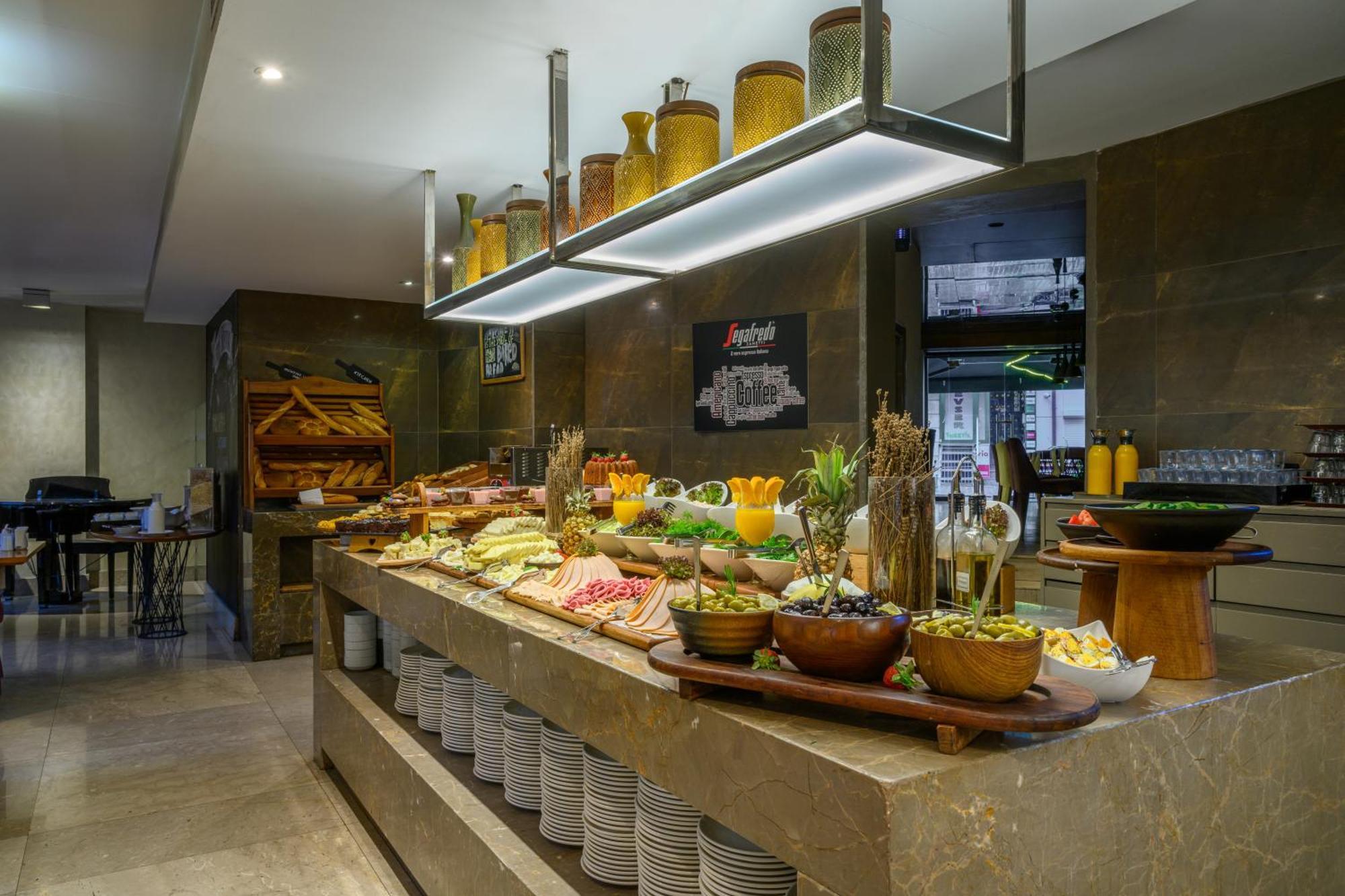 Ramada By Wyndham Istanbul Grand Bazaar Hotel Exterior photo