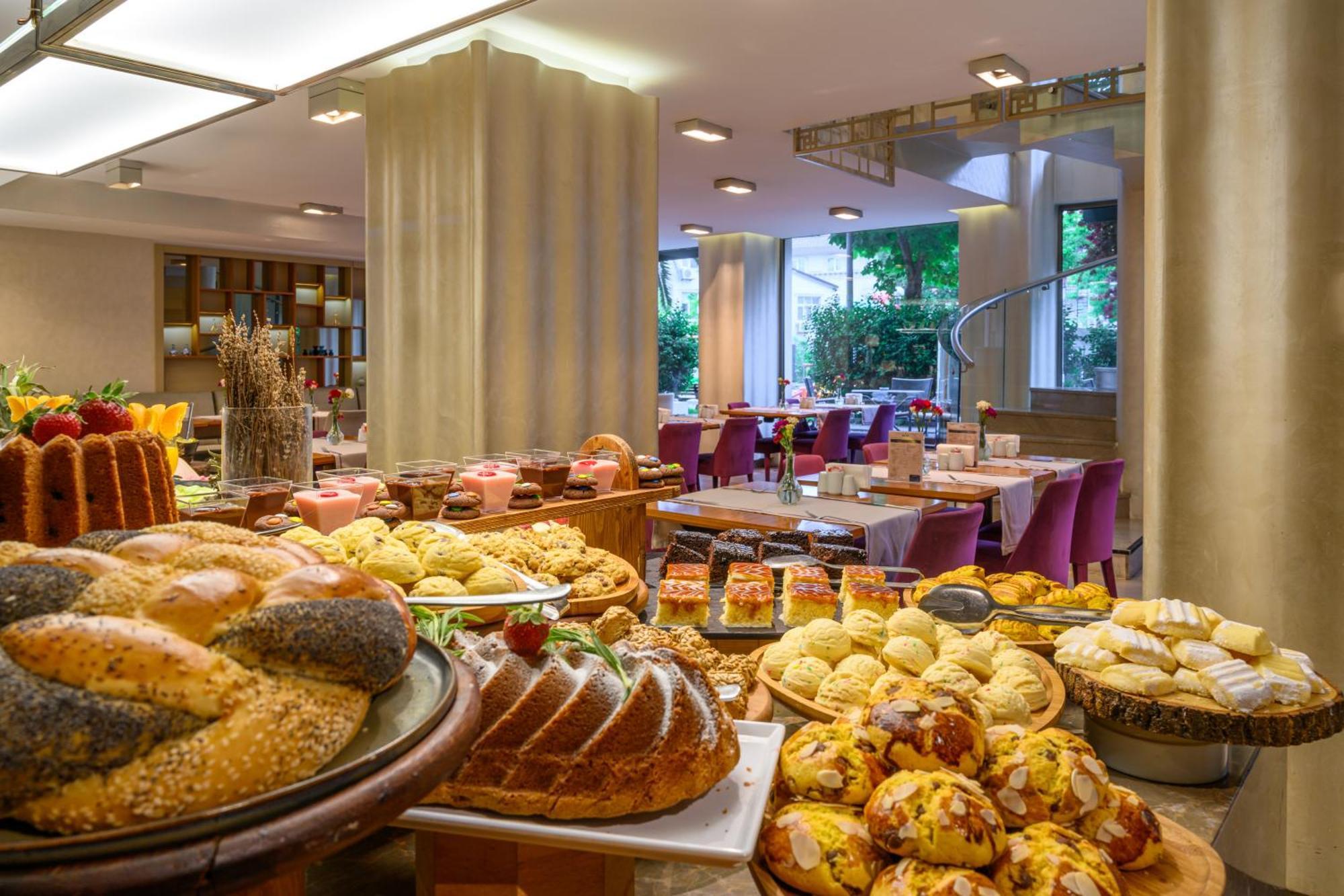 Ramada By Wyndham Istanbul Grand Bazaar Hotel Exterior photo