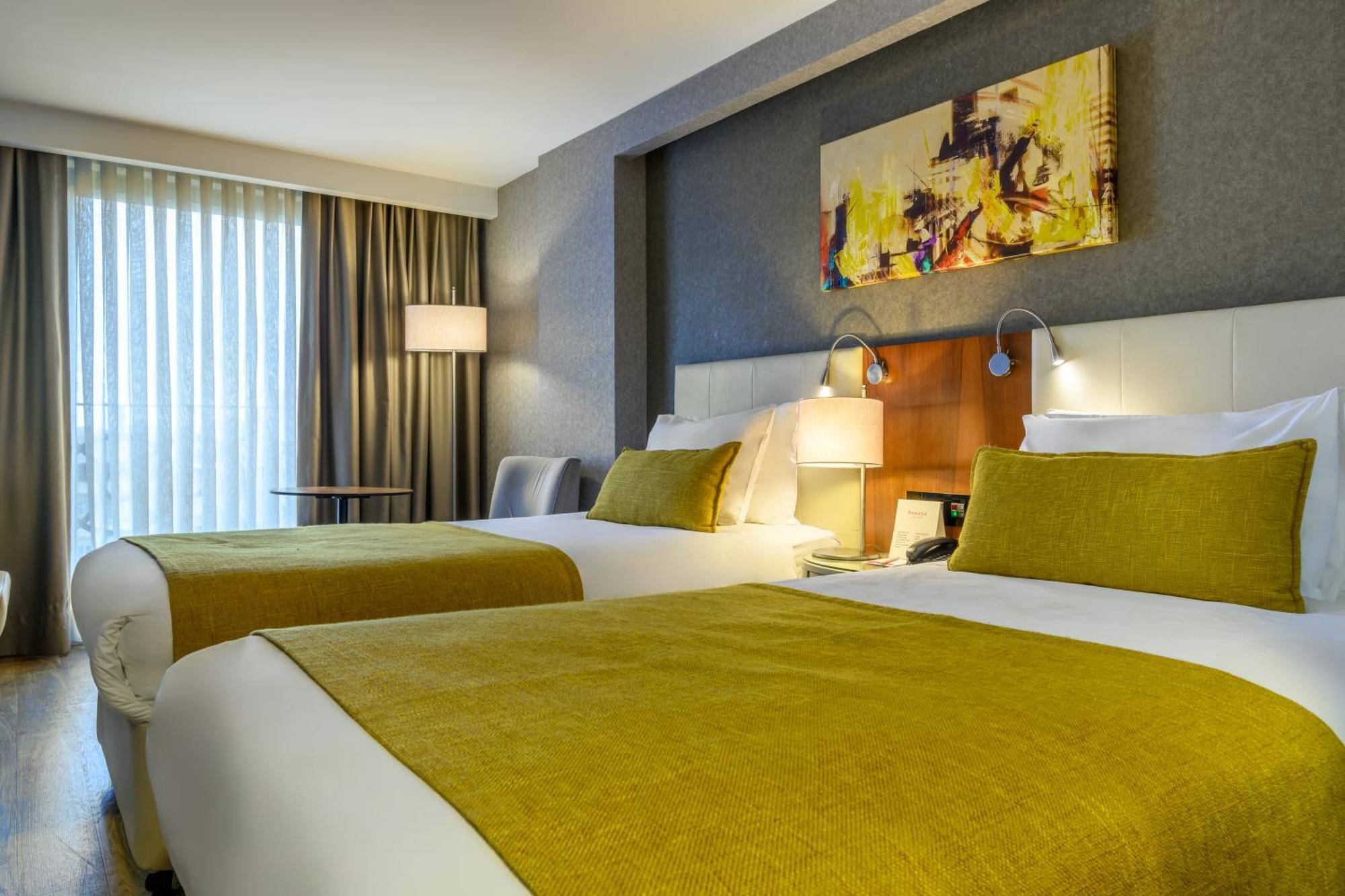 Ramada By Wyndham Istanbul Grand Bazaar Hotel Exterior photo