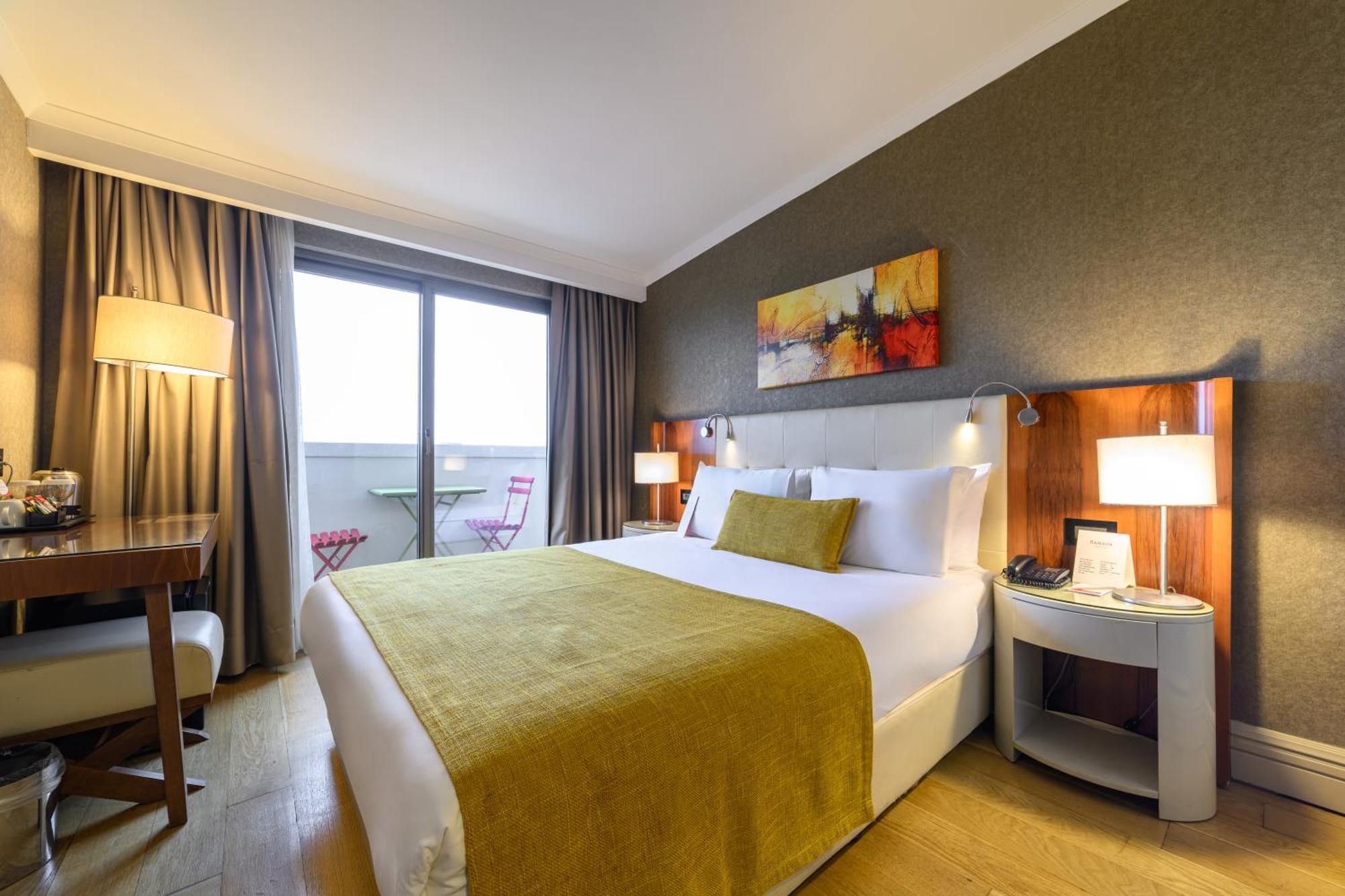 Ramada By Wyndham Istanbul Grand Bazaar Hotel Exterior photo
