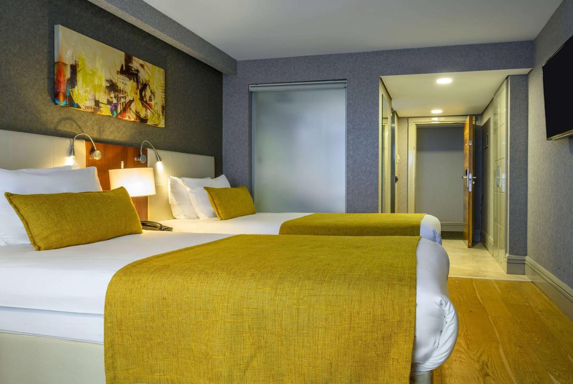 Ramada By Wyndham Istanbul Grand Bazaar Hotel Exterior photo