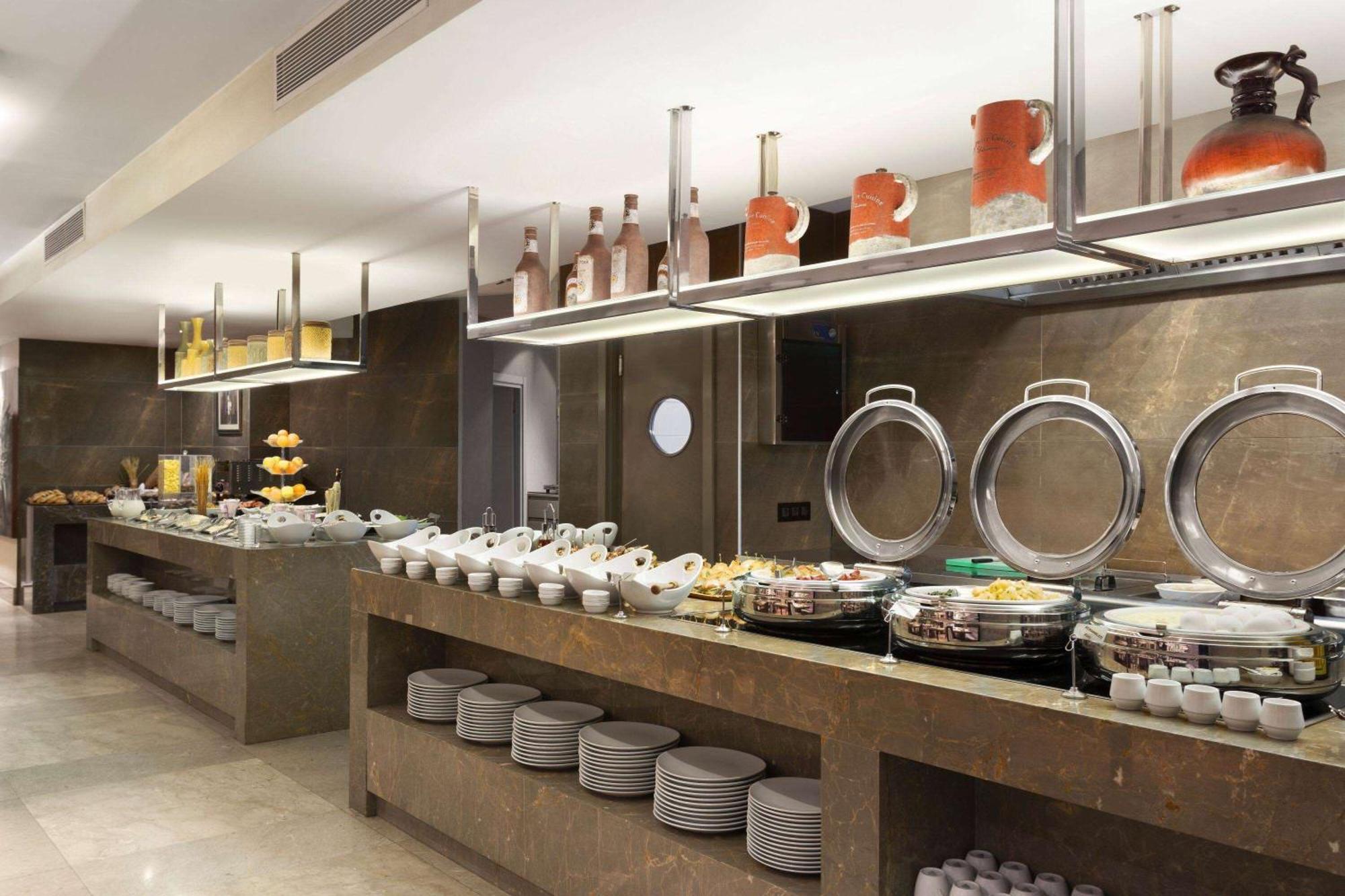 Ramada By Wyndham Istanbul Grand Bazaar Hotel Exterior photo