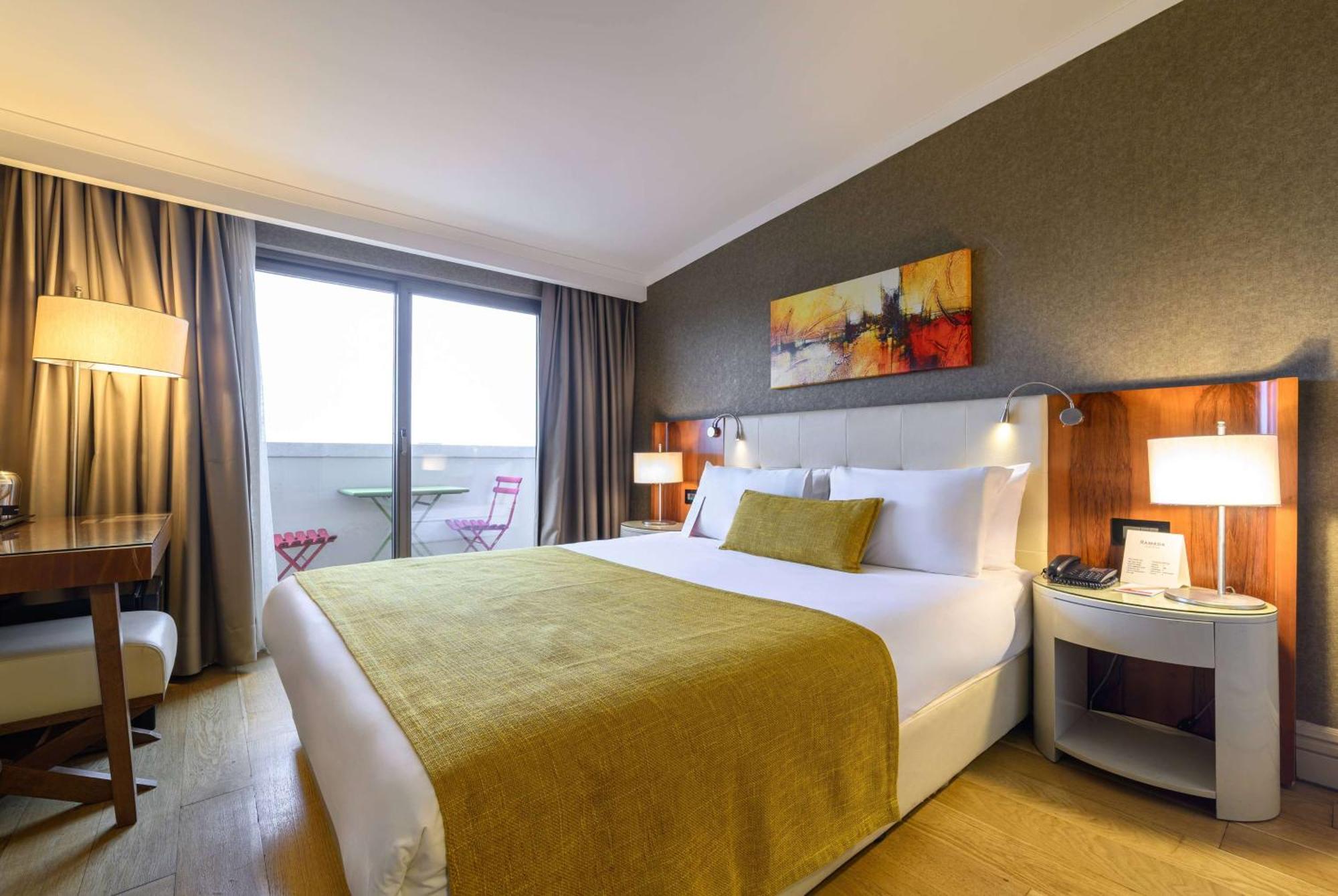 Ramada By Wyndham Istanbul Grand Bazaar Hotel Exterior photo