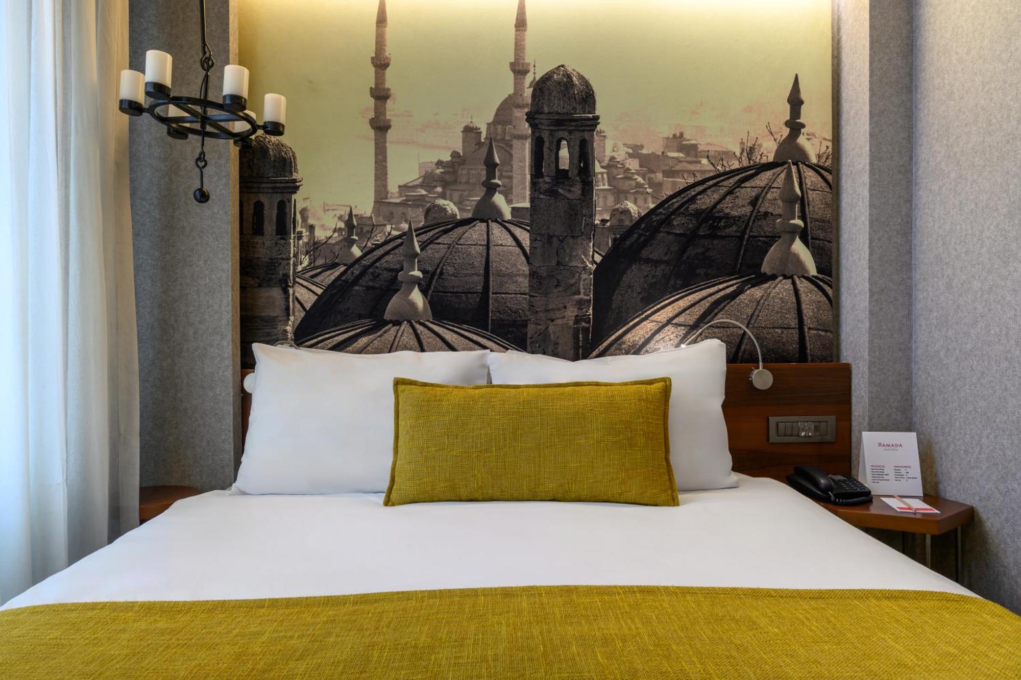 Ramada By Wyndham Istanbul Grand Bazaar Hotel Exterior photo